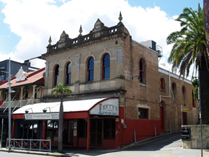 Photo of the outside of Baroona Hall, current day.